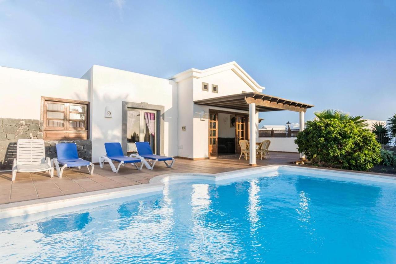Villa Tania - Villa Independiente Con Piscina Privada Плайя-Бланка Екстер'єр фото