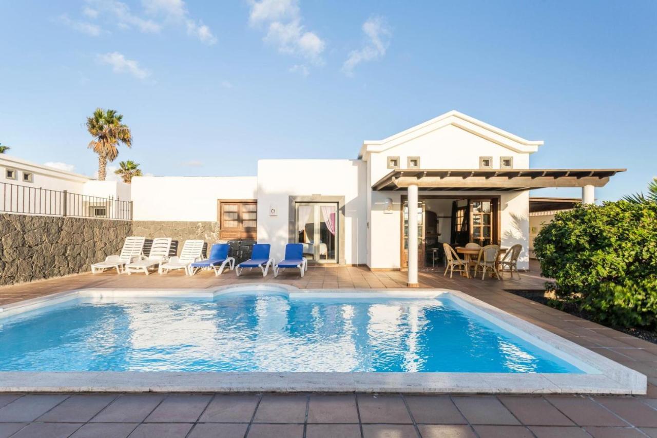 Villa Tania - Villa Independiente Con Piscina Privada Плайя-Бланка Екстер'єр фото